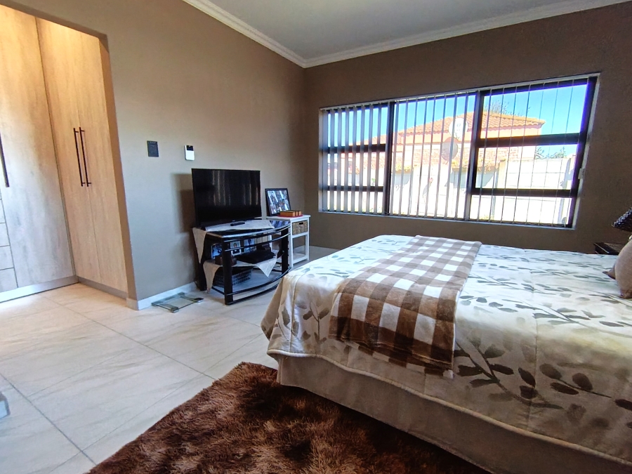 3 Bedroom Property for Sale in Wavecrest Eastern Cape
